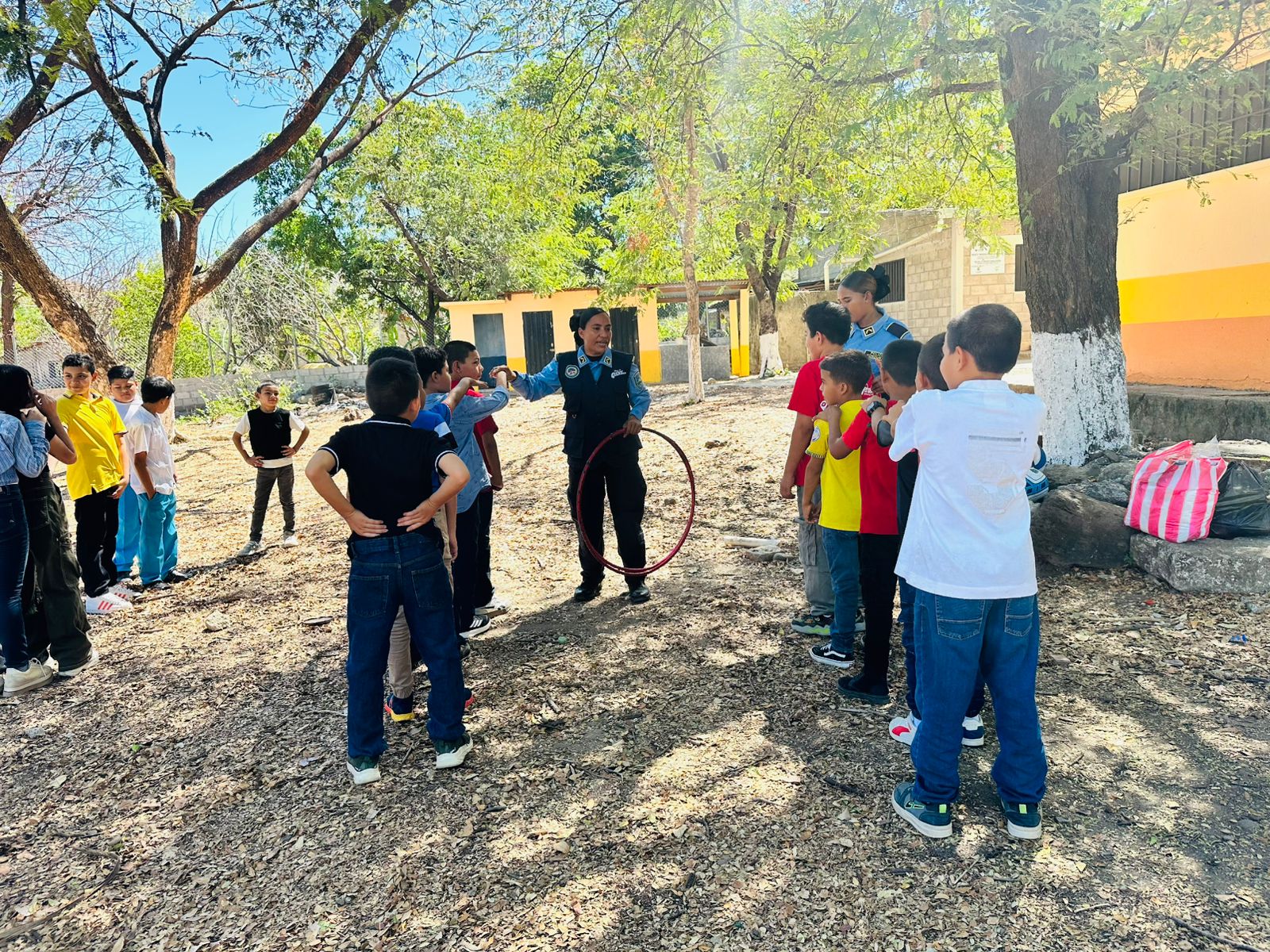 👮‍♂️🎒 Campamento Lúdico Escolar fortalece valores en estudiantes de El Chocolate, Pespire - Imagen 2