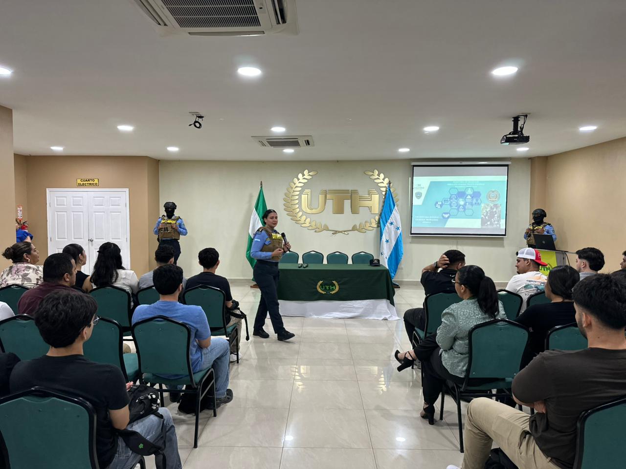 DIPAMPCO desarrolla conversatorio preventivo con universitarios de Choluteca - Imagen 1