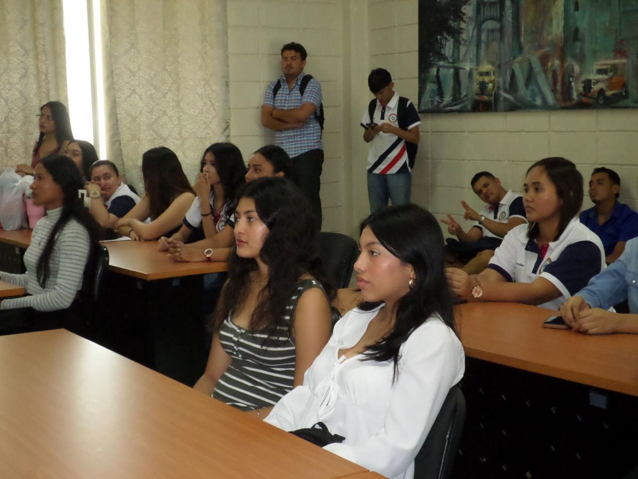 Carrera de Comercio Internacional realiza jornada de inducción en la UNAH Campus Choluteca - Imagen 2