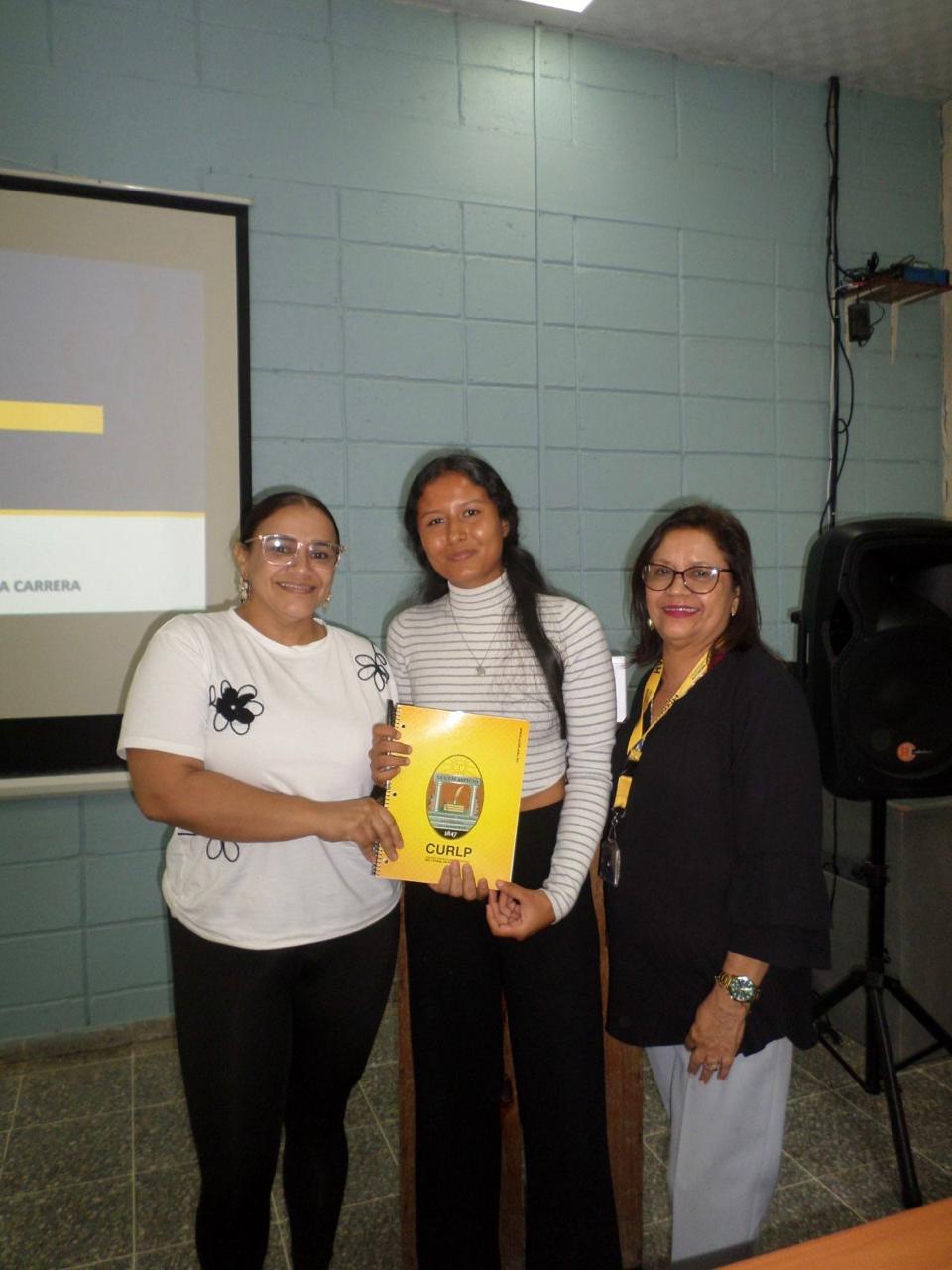 Carrera de Comercio Internacional realiza jornada de inducción en la UNAH Campus Choluteca - Imagen 3