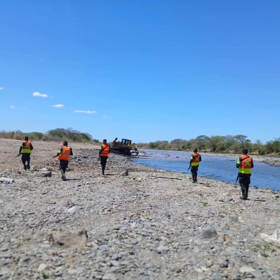 📰 Fuerzas Armadas brindan seguridad a trabajos de captación de agua en Choluteca - Imagen 1