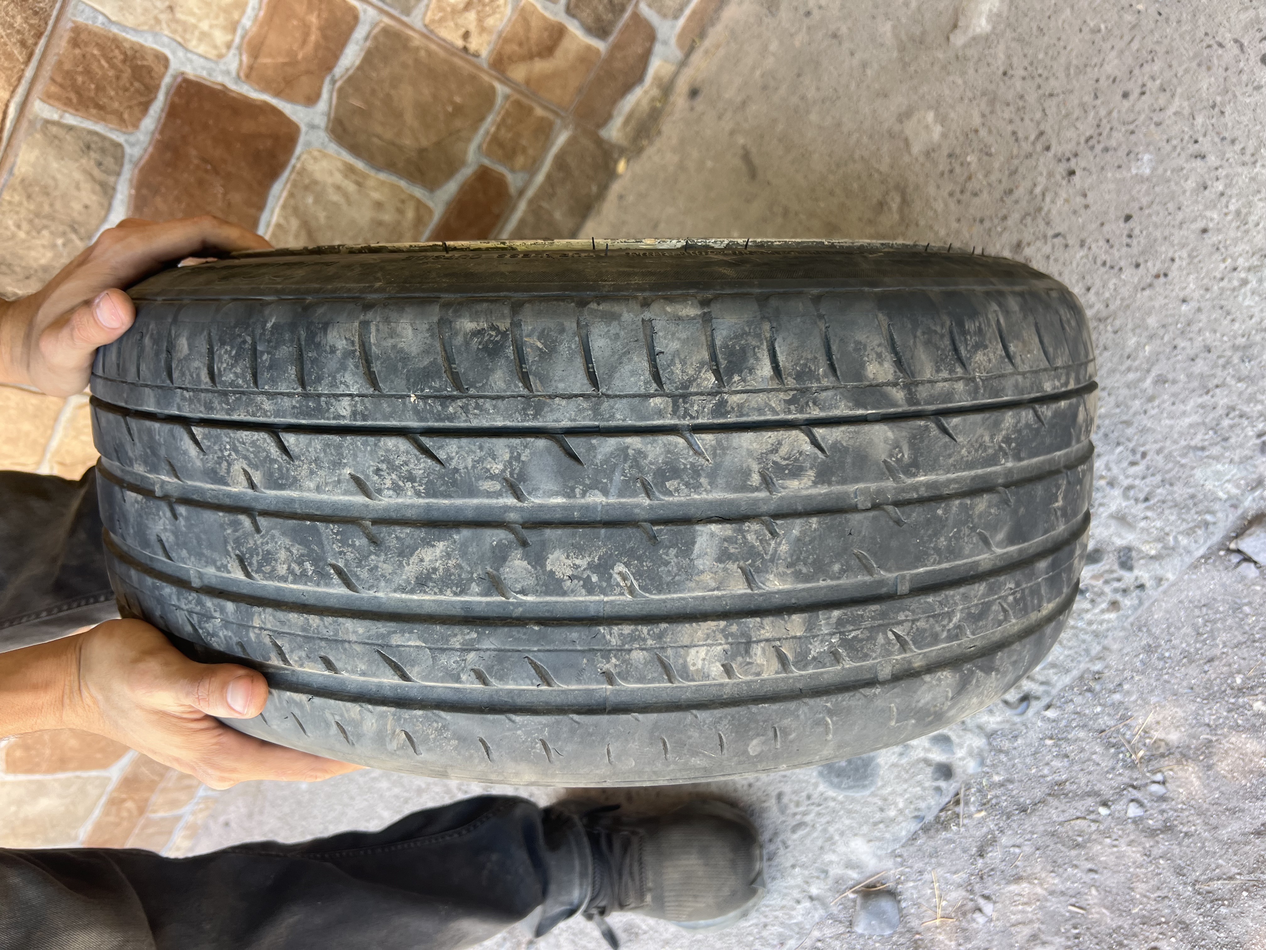 Vendo rines # 17 con llantas semi nuevas